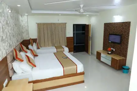 8th Mile Suites - 3