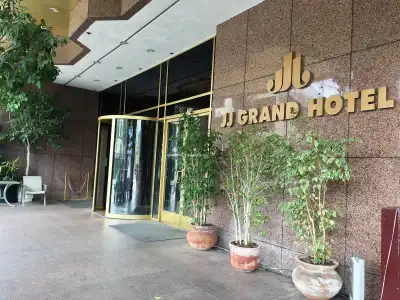 J J Grand - 21