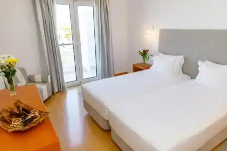 Marina Club I - 215