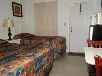 Shell Motel - 49