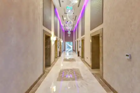 Best Plaza West Bay - 27