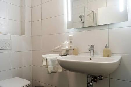 & Restaurant Sparta - 77