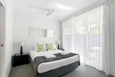 Noosa Tropicana - 2