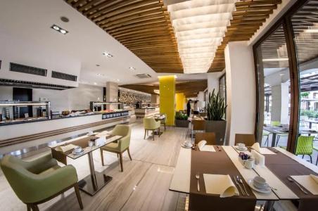 Premier Fort Cuisine - Full Board - 17
