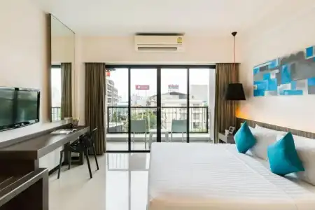 J Residence - 151