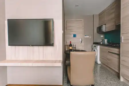 Adelphi Suites Bangkok - 29