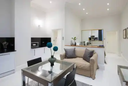 Queensgate Court - 314