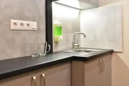 Mezzanine White - 39
