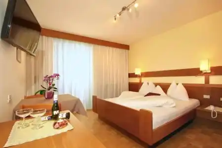 Garni Savoy - 10