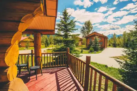 Glacier House Resort - 74