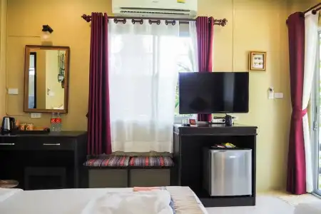 Lanta Castaway Beach Resort - 78