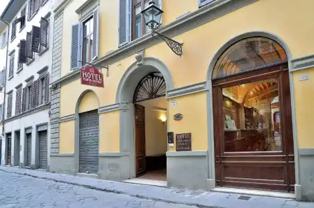 Porta Faenza - 36