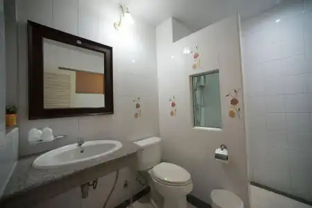 Srichada Khaolak - 41