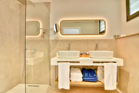 Relaxia Beverly Suites - 55