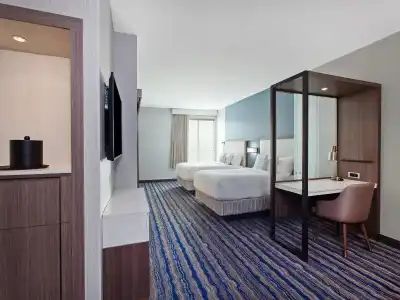 SpringHill Suites by Marriott Huntington Beach Orange County - 33