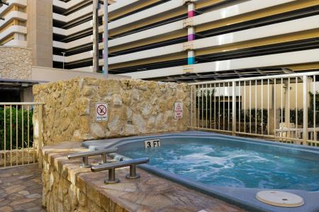 Club Wyndham at Waikiki Beach Walk - 39