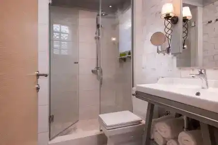 Neikos Luxury Suites - 37