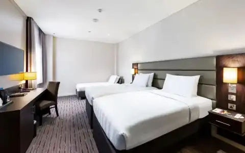 Premier Inn Doha Airport - 36