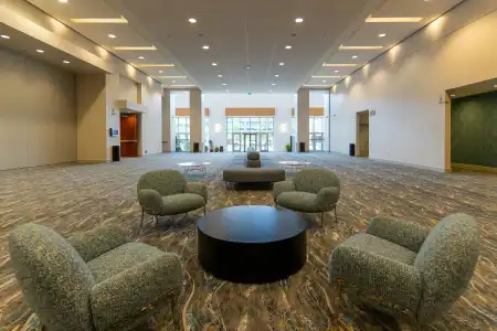 Doubletree by Hilton Cedar Rapids Convention Complex - 11