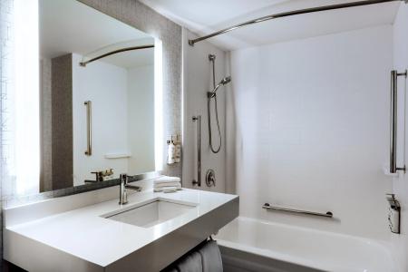 Holiday Inn Express Vancouver Airport - Richmond by IHG - 7
