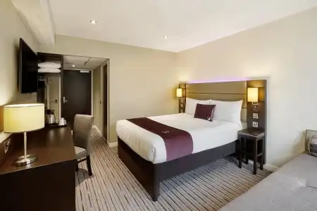 Premier Inn London Hendon - The Hyde - 2