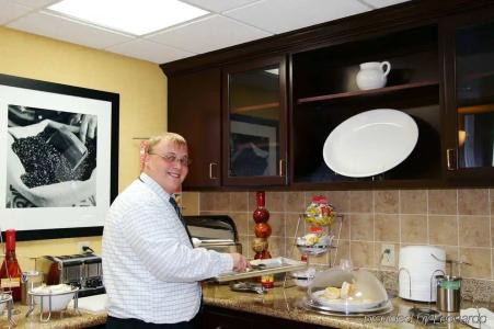 Hampton Inn & Suites Louisville East - 31