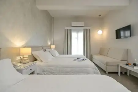 Innaxos Studios, Grotta Area, Naxos Town - 19