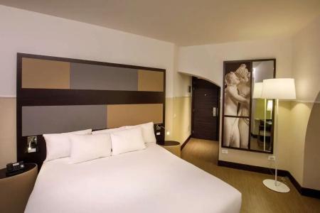 Cosmopolita Rome Colosseum, Tapestry Collection by Hilton - 39