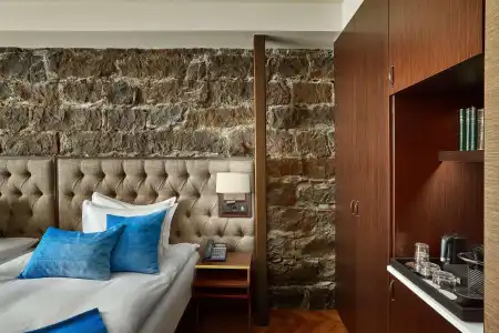 Reykjavik Consulate, Curio Collection by Hilton - 12
