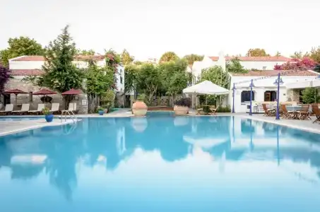Marphe Suite & Villas - 9