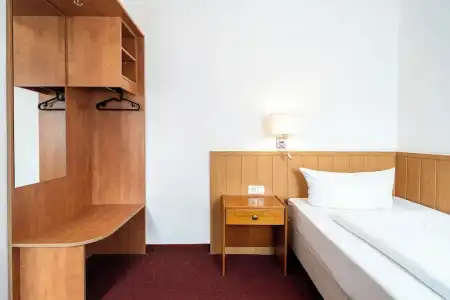 SleepBEEONE Wilhelmshaven - 18