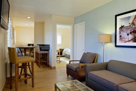 PB Surf Beachside Inn - 3