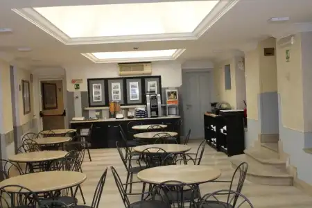 Center 2 - 16