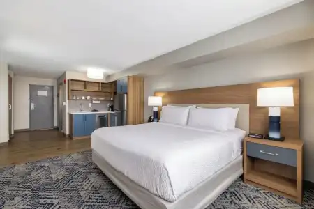 Holiday Inn & Suites London by IHG - 37