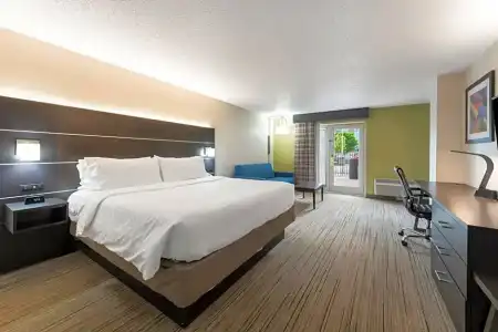 Holiday Inn Express Columbus Downtown by IHG - 53
