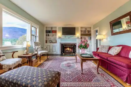 Wilburton Inn - 289