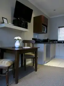 Merivale Manor - 17
