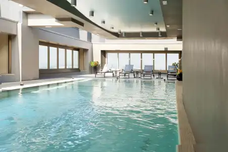 Best Western Plus The Hub - 16