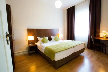 & Living Am Wartturm - 3