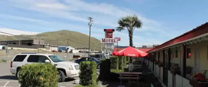 Sage Hills Motel - 23