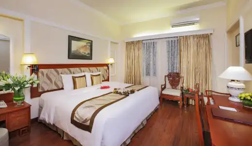 Royal Saigon - 13