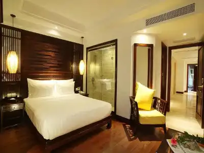 The Palmy and Spa - 40