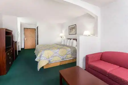 Days Inn Battlefield Rd/Hwy 65 - 26