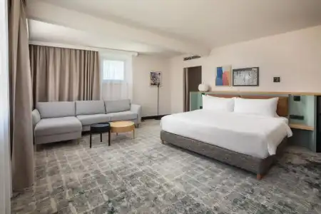 Crowne Plaza Budapest by IHG - 61