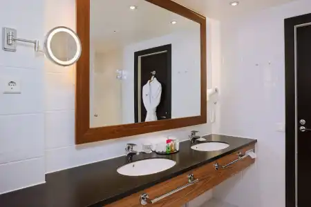 Crowne Plaza Helsinki by IHG - 7
