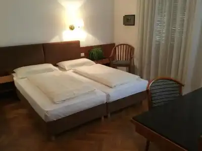 Adria - 76