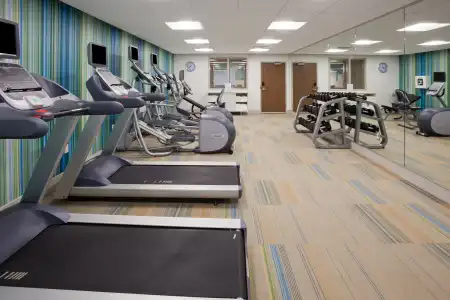 Holiday Inn Express & Suites Des Moines Downtown by IHG - 30