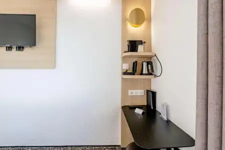 Sure by Best Western Bordeaux Lac - 66