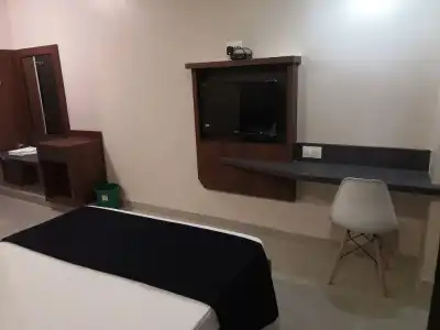 Royal Regency Lodge - 4