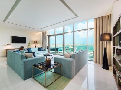 TH8 Palm Vignette Collection, Beach Resort - 13
